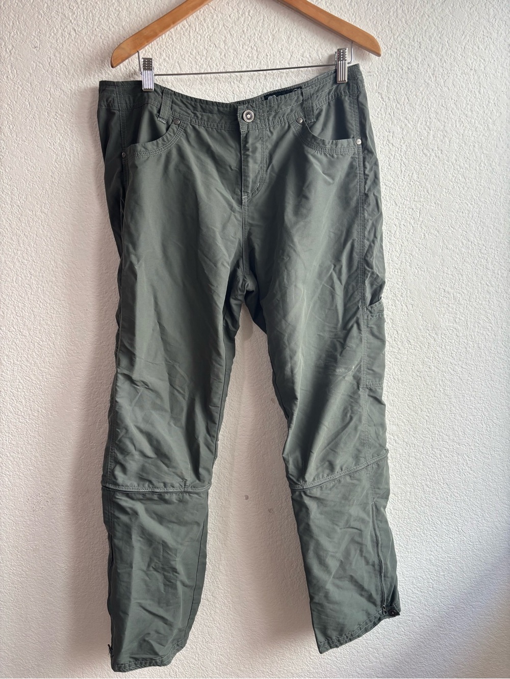 Kuhl Olive Green Nylon Lightweight Cargo Pants Gorpcore Womens Size 14